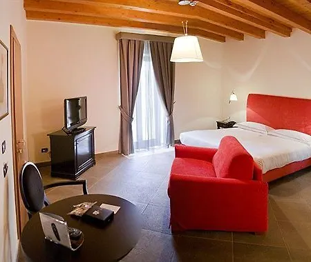 Hotel Palazzo Zuppello 4*